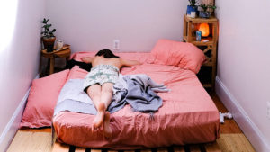 殺人的な暑さのなかで、ぎりぎりで生きてる。