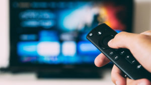 映画や動画を観るならAmazon Fire TV Stickがあると楽しい。