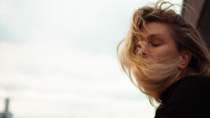 母が自信を取り戻す瞬間を見ている