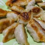 トルティーヤ、餃子、小麦粉消費にいそしんでいます。