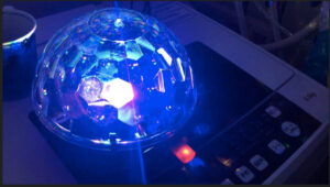 お家をディスコにしちゃうよ。