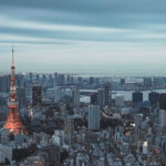 行き詰った日本で生きるのはしんどいに決まっているのだ。