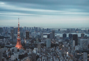 行き詰った日本で生きるのはしんどいに決まっているのだ。